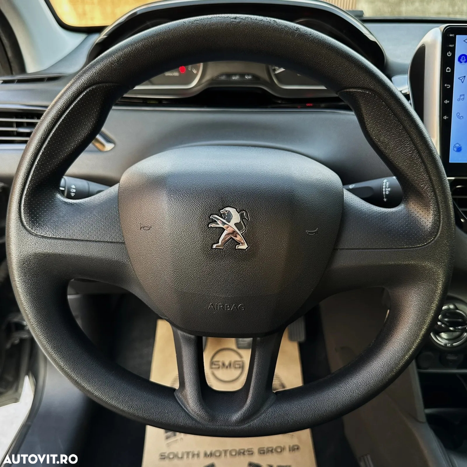 Peugeot 208 1.2 L PureTech Allure - 20