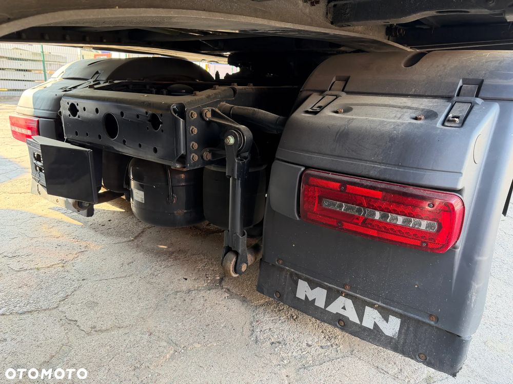 MAN TGX 18.430 LOW DECK / RETARDER INTARDER / SALON POLSKA / MEGA / ORYGIALNY FABRYCZNY BIAŁY KOLOR / OKLEJONY FOLIĄ REKLAMOWĄ / 1 WŁAŚCICIEL / KLIMA POSTOJOWA / TACHOGRAF NOWEJ GENERACJI / 2022 ROK PRODUKCJI !! - 10