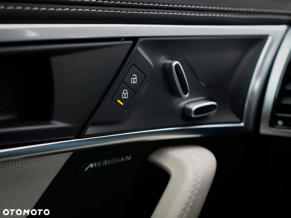 Jaguar F-Type P300 R-Dynamic - 15