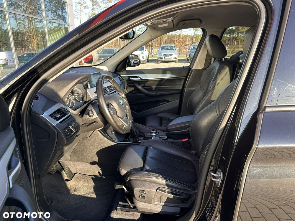 BMW X1 xDrive20i Sport - 12