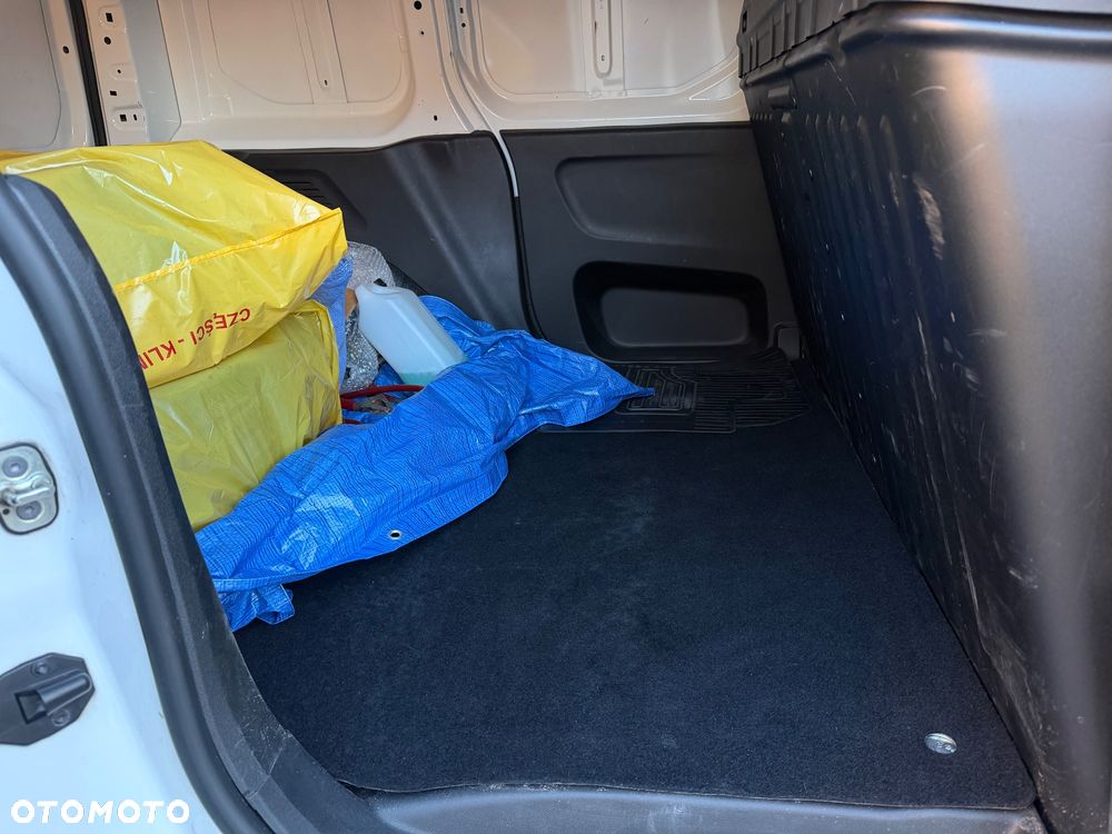 Toyota Proace City - 25