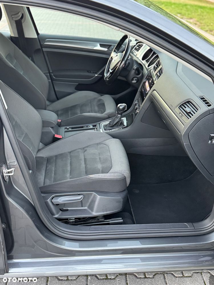 Volkswagen Golf 2.0 BlueTDI DSG Comfortline - 13