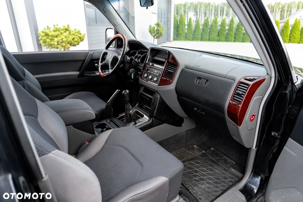 Mitsubishi Pajero 3.2 DI-D Liberty - 21