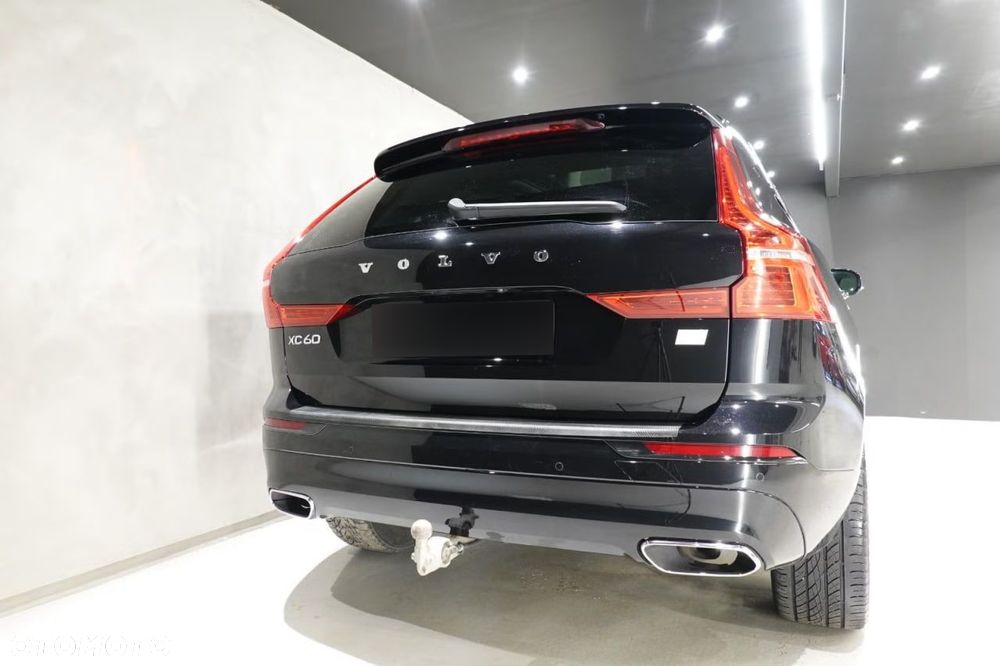 Volvo XC 60 T6 Plug-In Hybrid AWD R-Design - 6