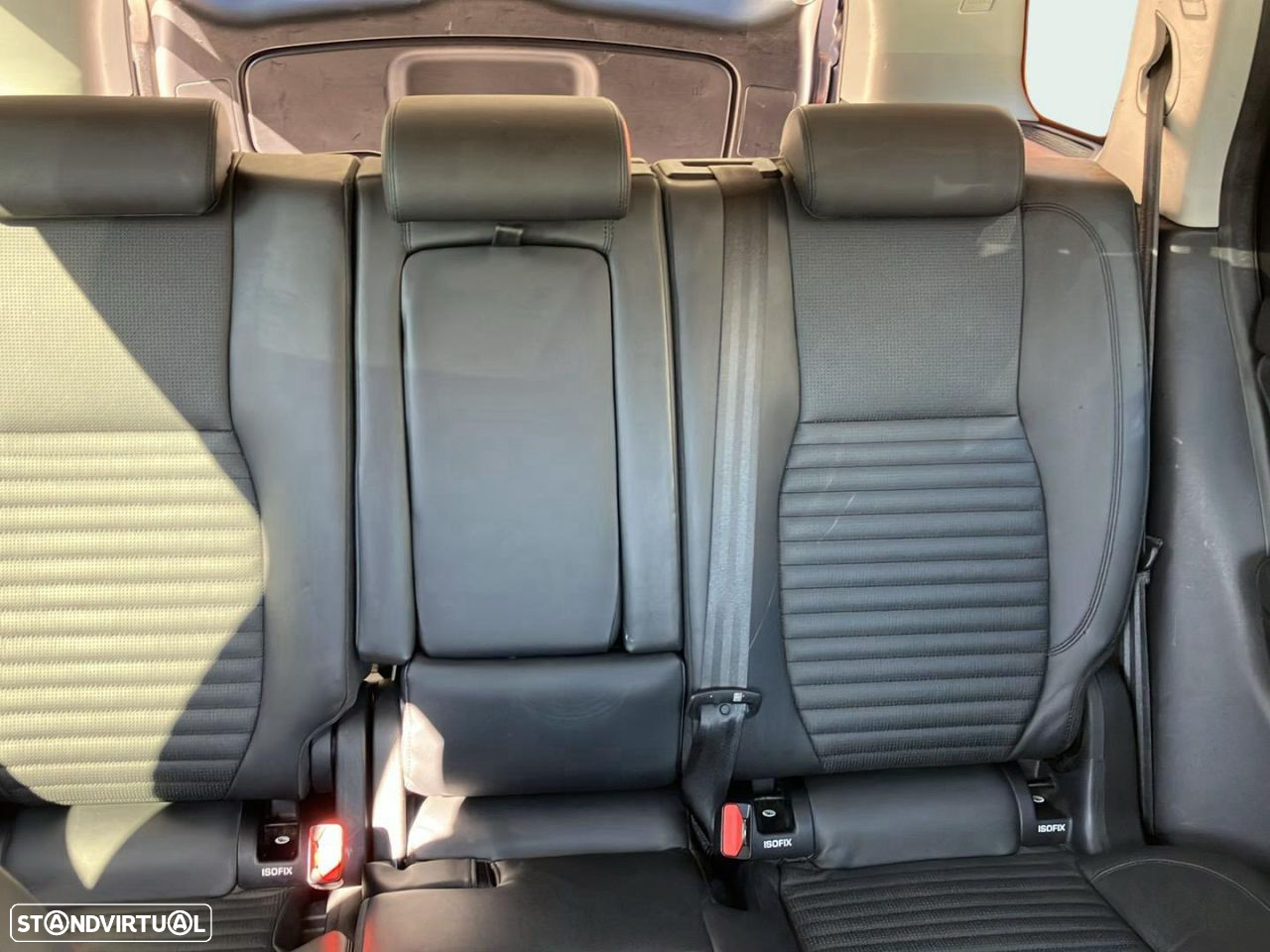 Land Rover Discovery Sport 2.0 eD4 HSE - 18