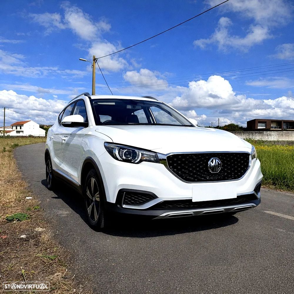 MG ZS Luxury - 2