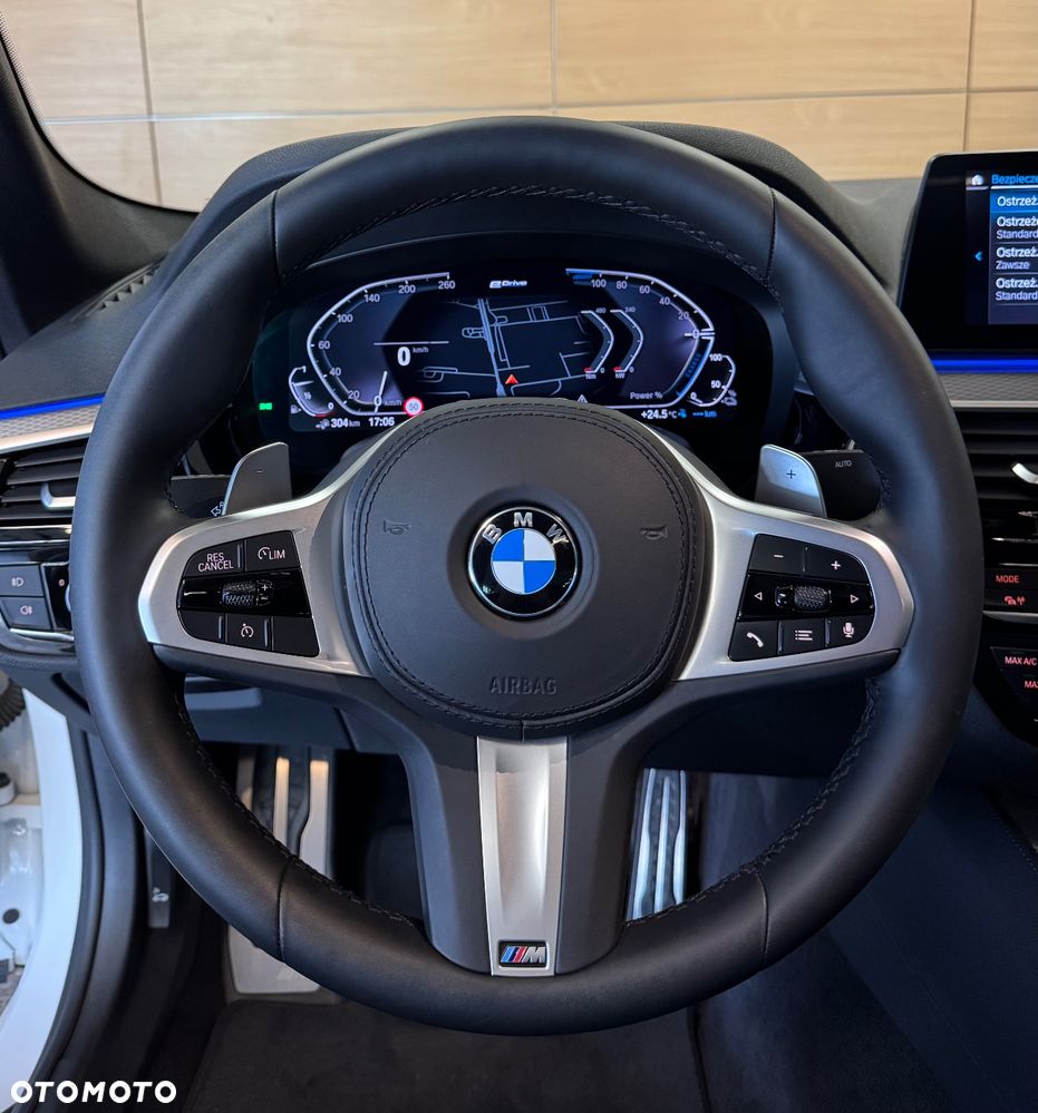 BMW Seria 5 530e iPerformance xDrive M Sport sport - 19