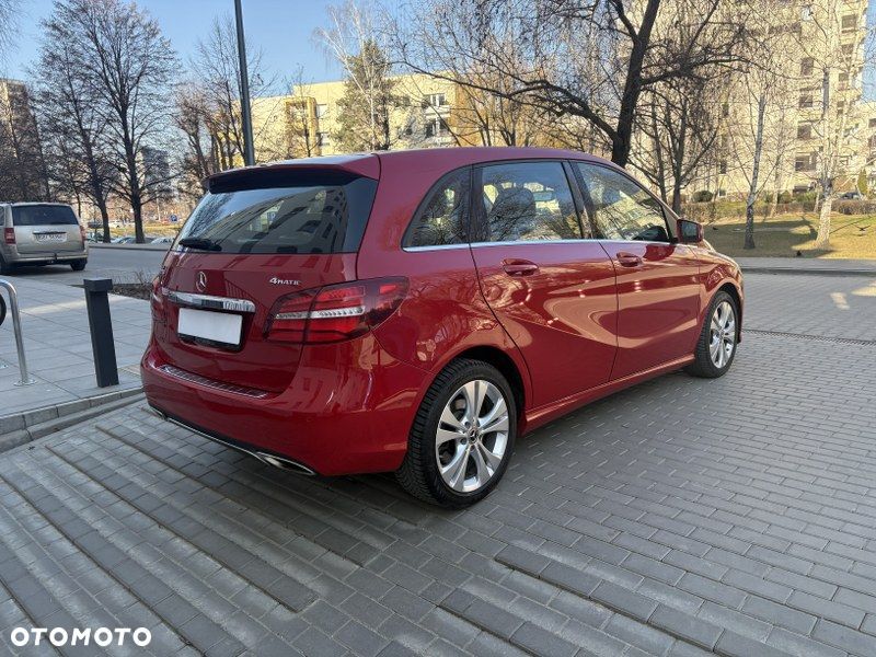 Mercedes-Benz Klasa B 220 4-Matic - 5