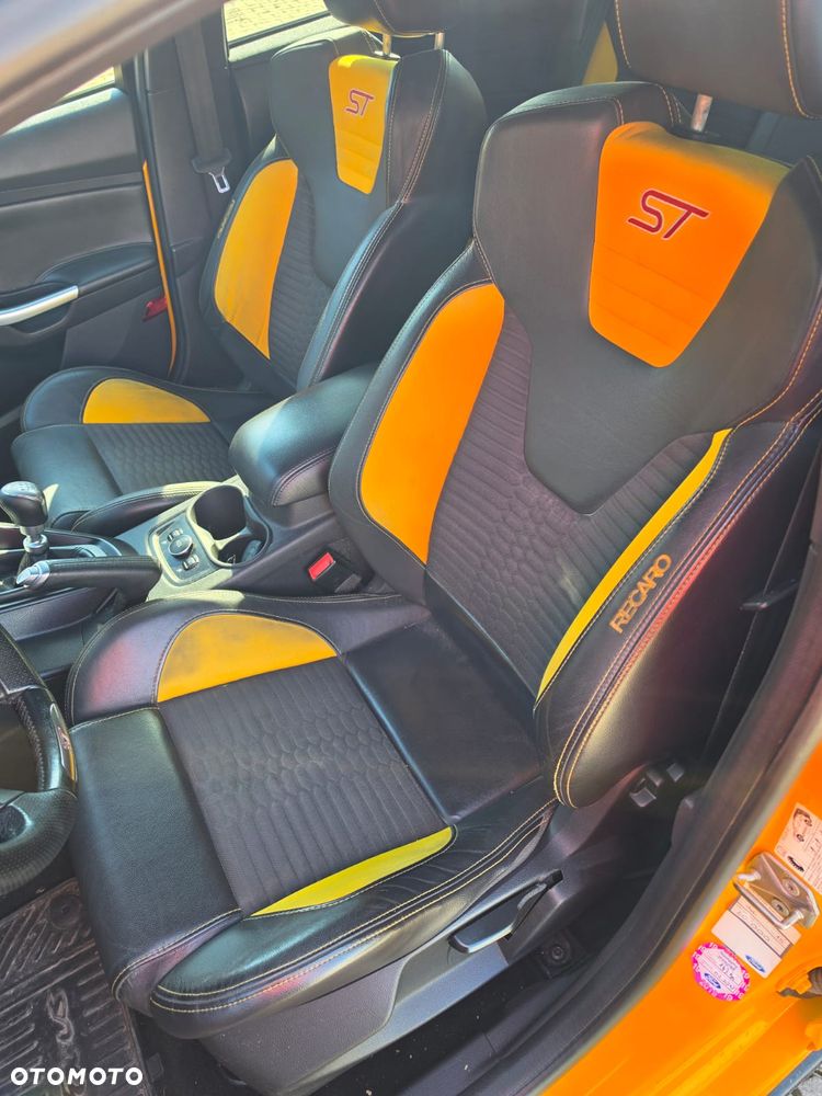 Ford Focus ST - 4