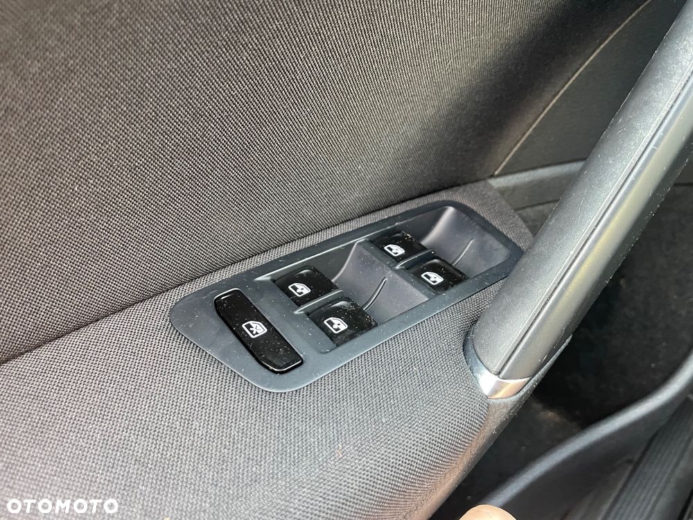 Volkswagen Golf - 19