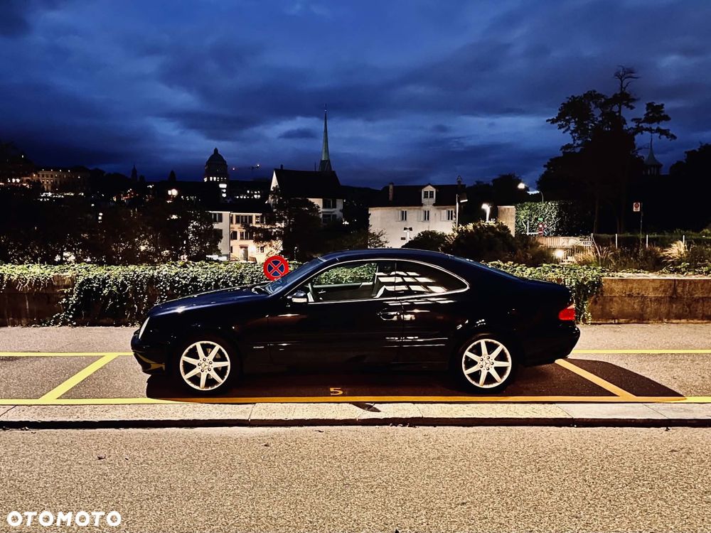 Mercedes-Benz CLK - 8