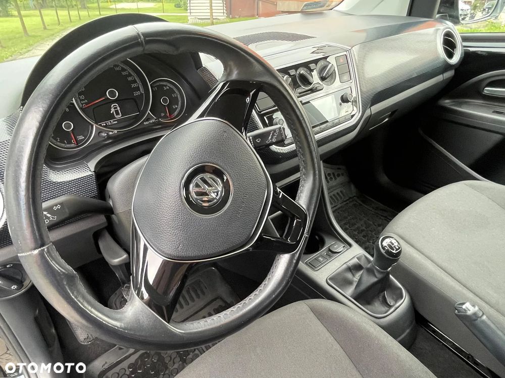 Volkswagen up! 1.0 move - 17