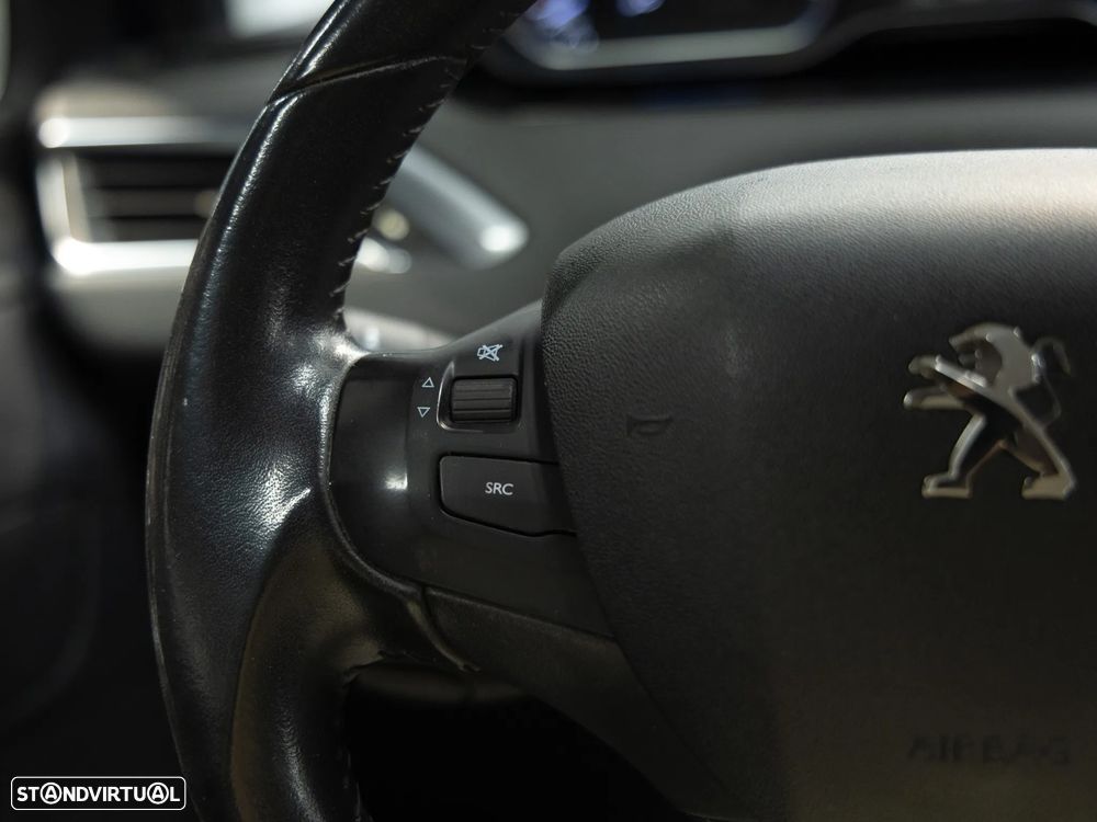 Peugeot 208 1.6 BlueHDi Style - 21