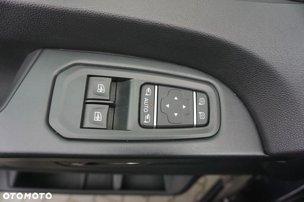 Renault Trafic 2.0 dCi - 10