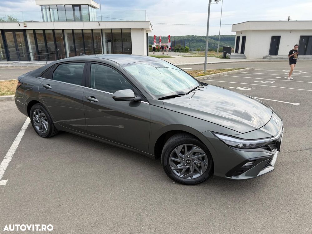 Hyundai Elantra 1.6 l 123 CP CVT Highway - 26