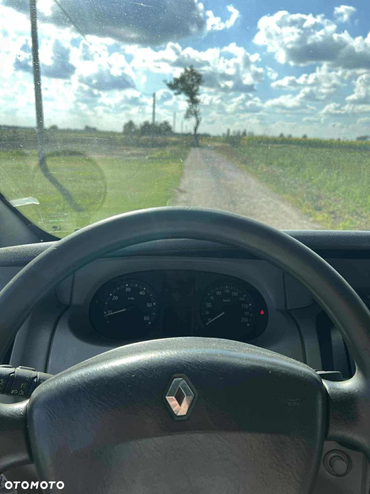 Renault Trafic 2.0 dCi 115 FAP Combi L2H1 - 9