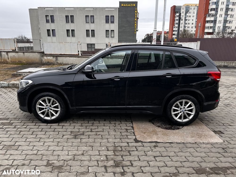 BMW X1 xDrive20d Aut. Sport Line - 4
