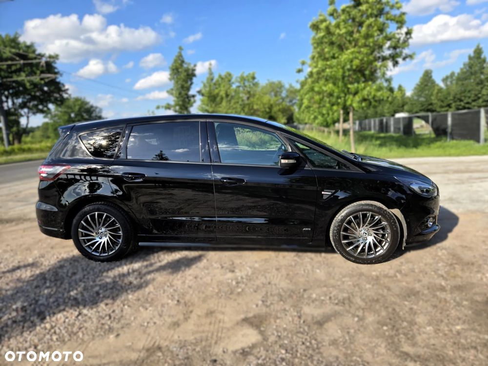 Ford S-Max - 13