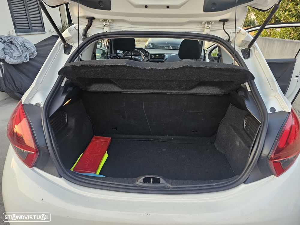 Peugeot 208 PureTech 68 Like - 4