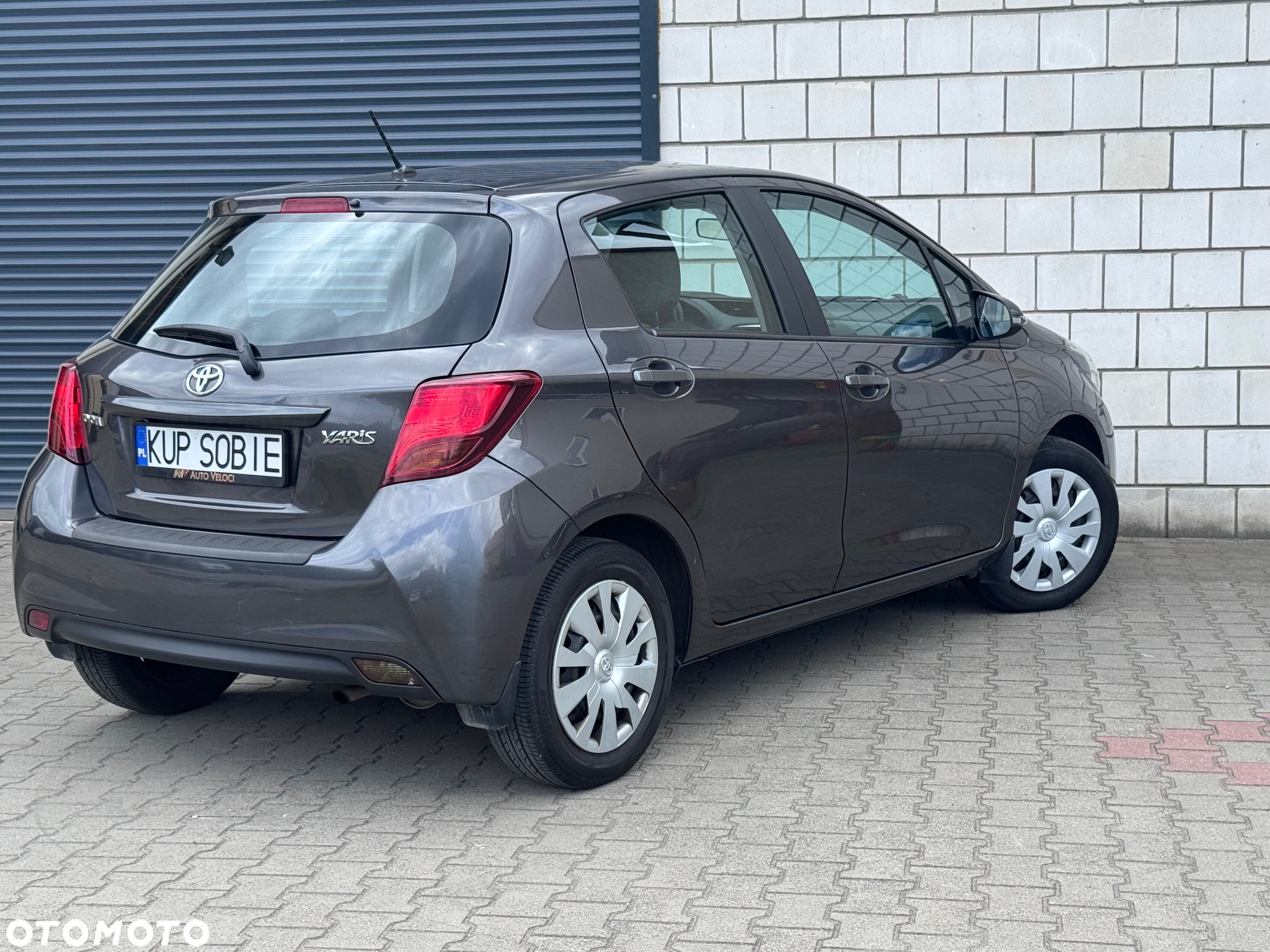 Toyota Yaris 1.0 Premium - 3