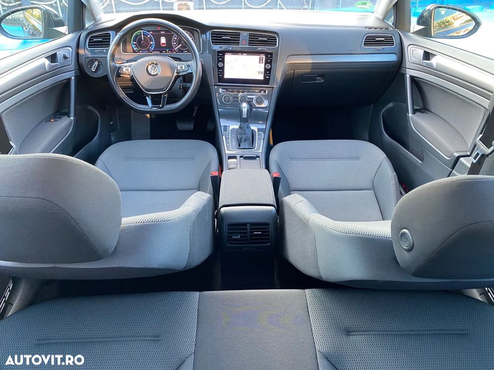 Volkswagen Golf e-Golf - 22
