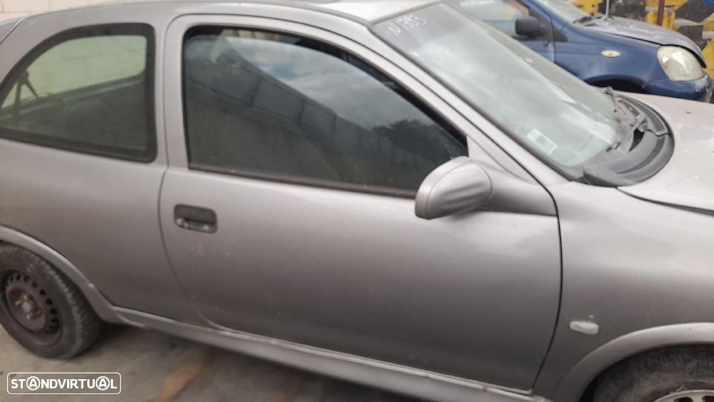 Porta frente direita OPEL Corsa B - 2