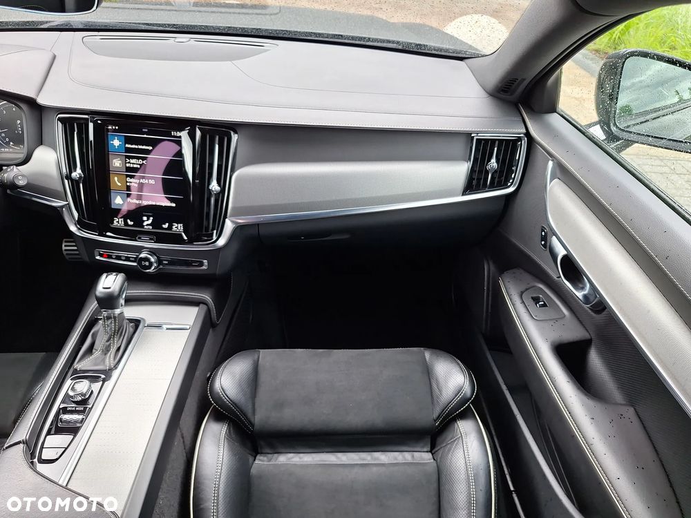 Volvo V90 T4 R-Design - 30