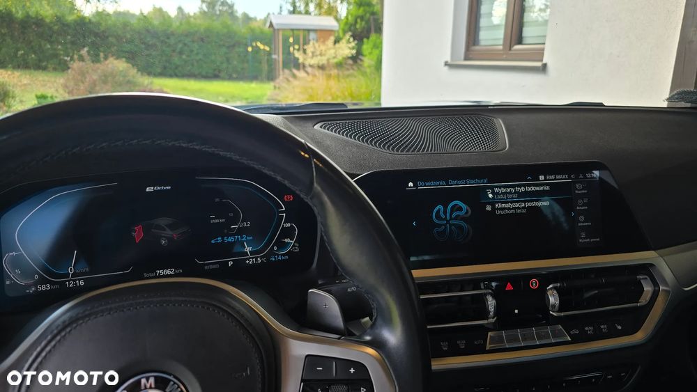 BMW Seria 3 330e xDrive M Sport sport - 26