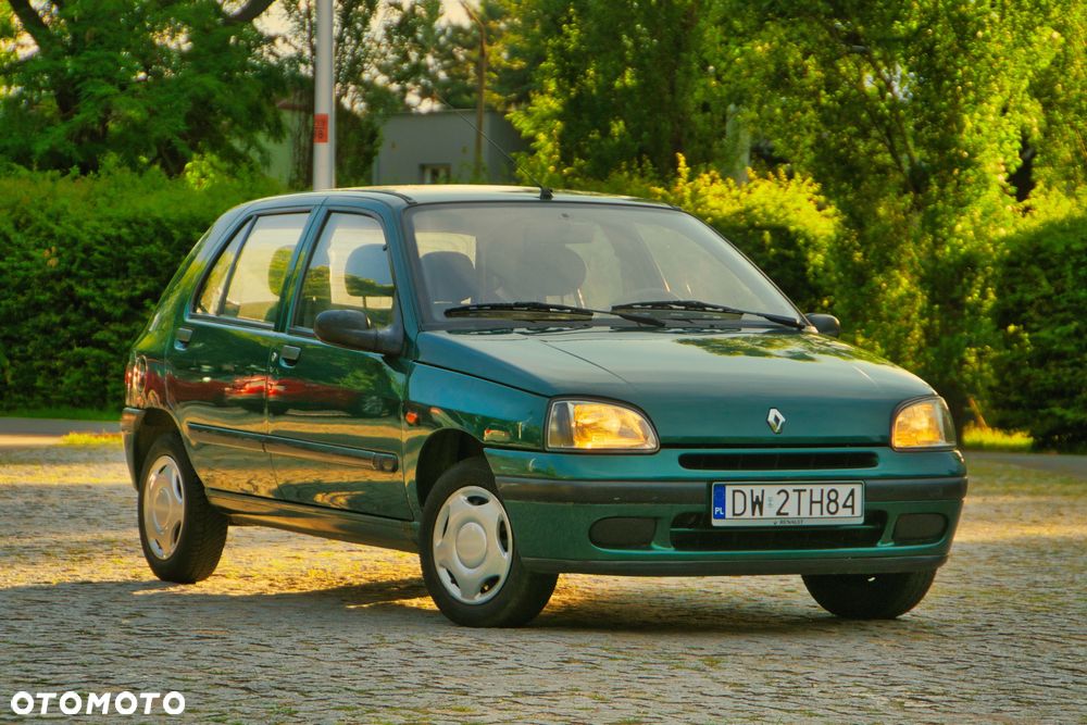 Renault Clio - 1