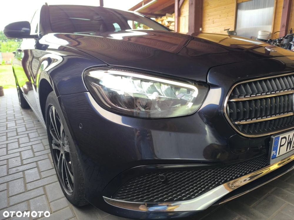 Mercedes-Benz Klasa E ver-300-de-4matic-t-9g--tronic-avantgarde - 26