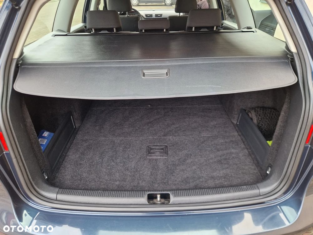 Volkswagen Passat 1.9 TDI Comfortline - 37