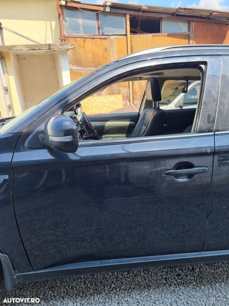 Usa Stanga Fata Mitsubishi Outlander III 2012 - 2015 SUV 4 Usi Labrador Black X42 (1303) - 1