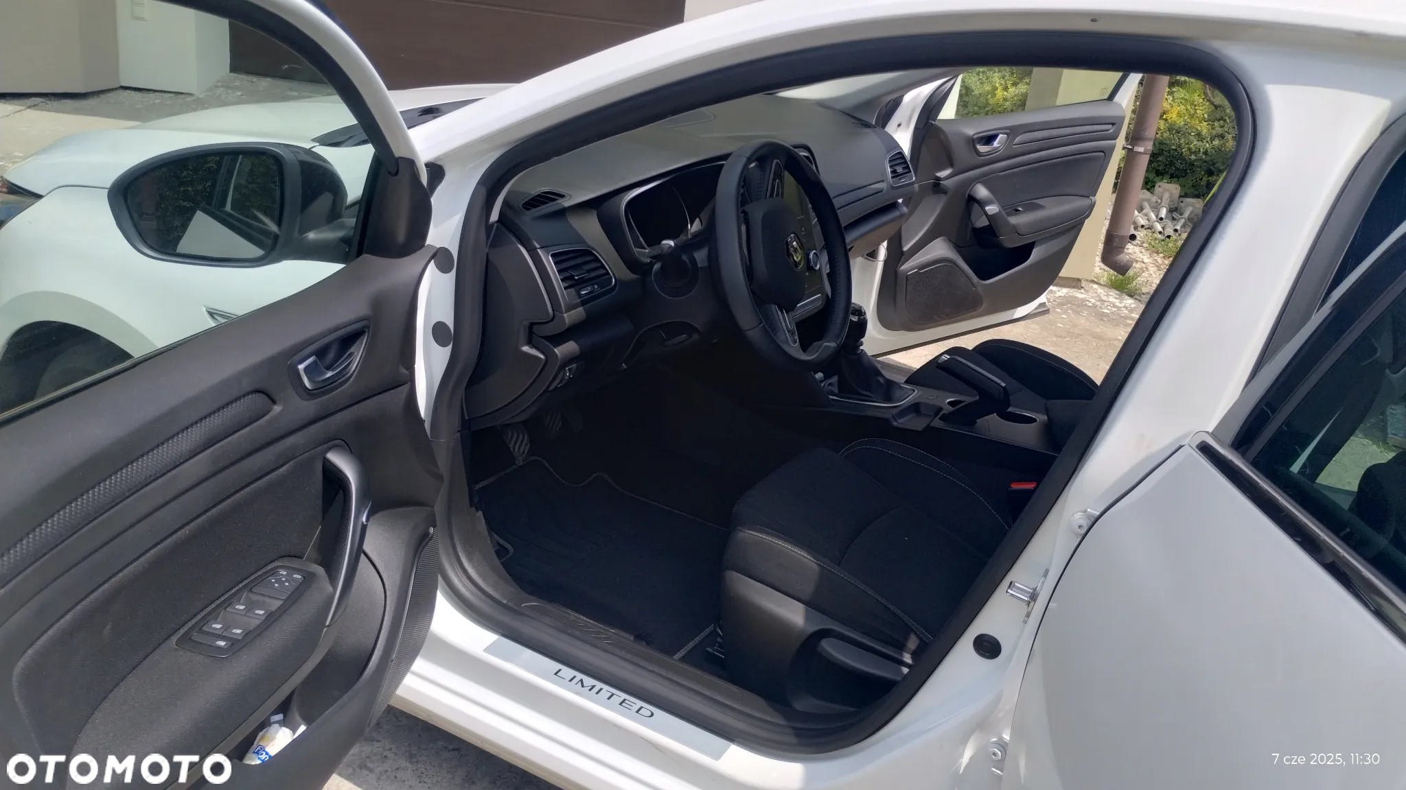Renault Megane 1.3 TCe FAP Limited - 8