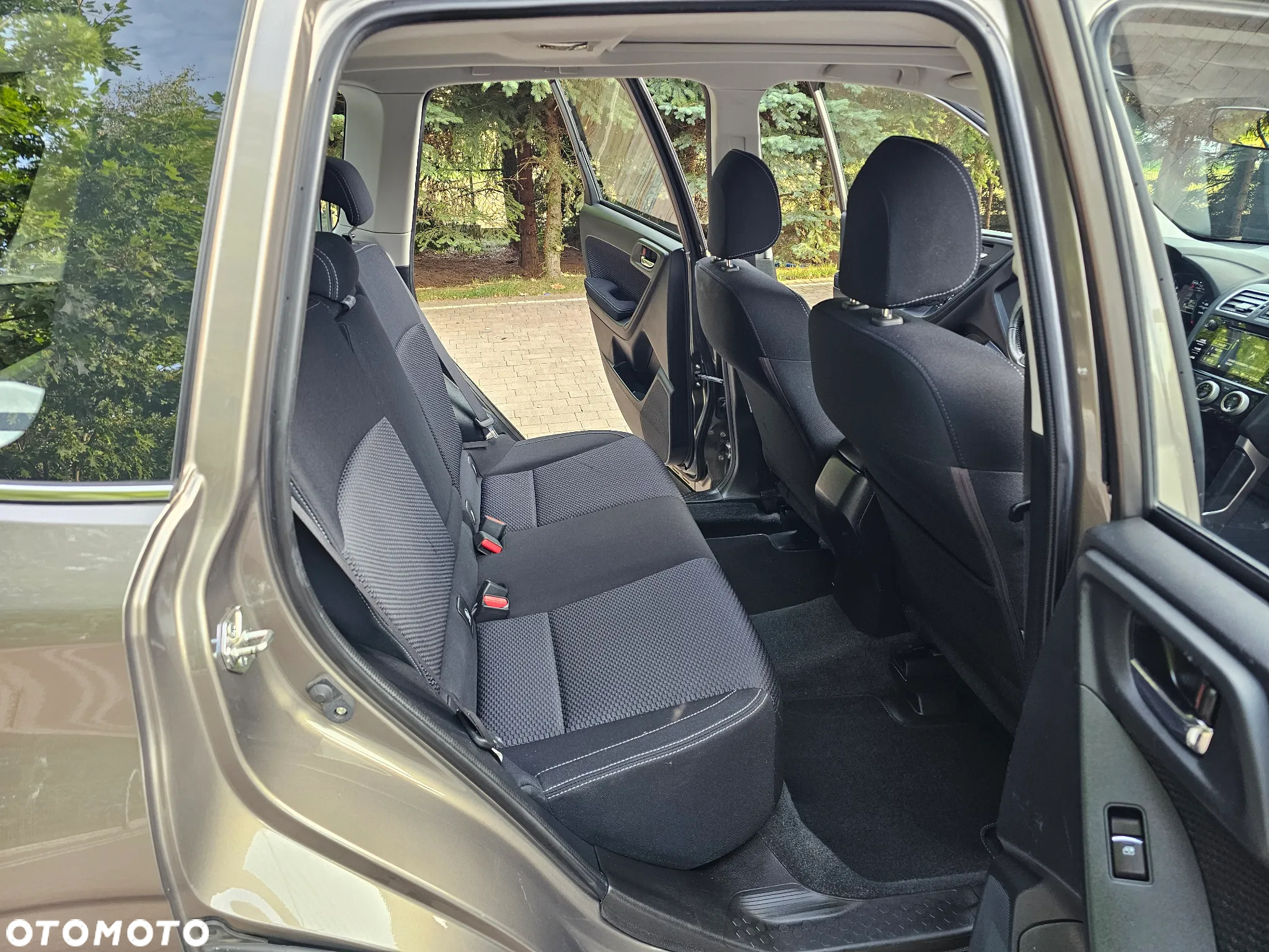 Subaru Forester 2.0 i Exclusive Lineartronic - 14