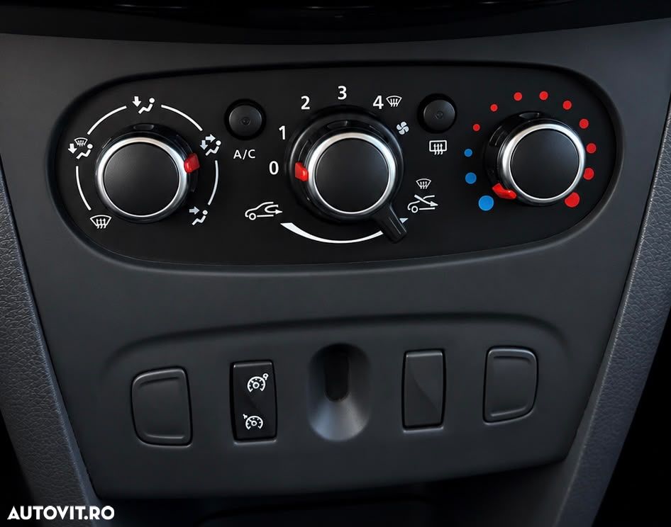 Dacia Sandero - 8