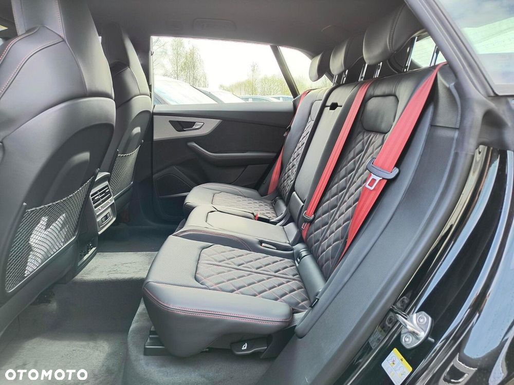 Audi Q8 - 9