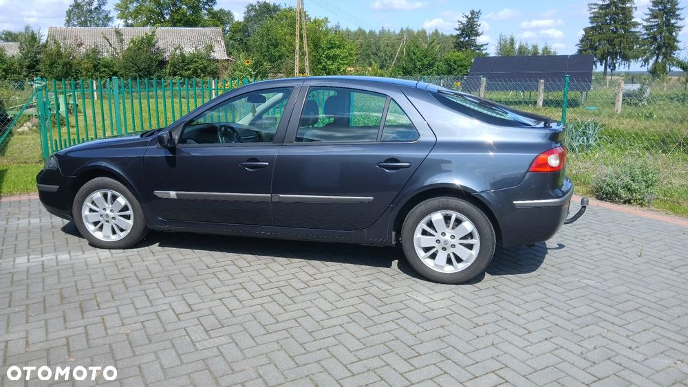 Renault Laguna 1.9 dCi FAP Emotion - 3