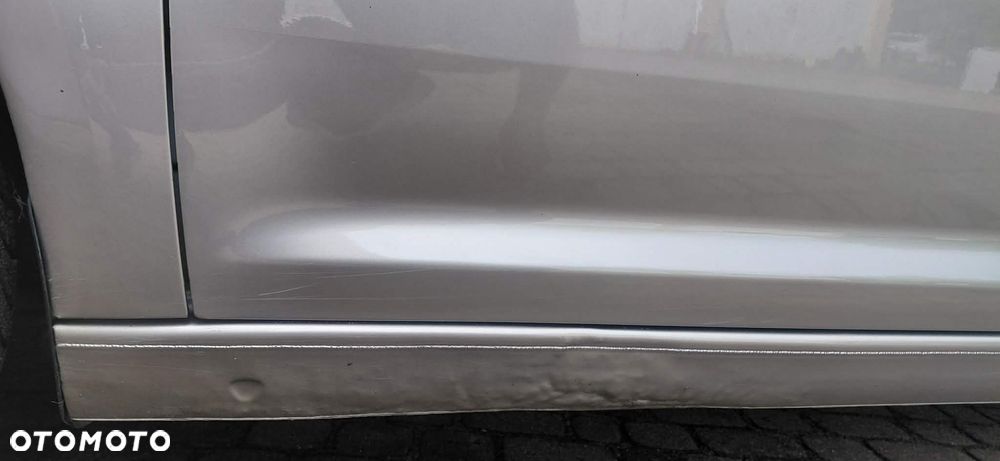 Volkswagen Caddy Maxi 2.0 TDI Dark Label - 21