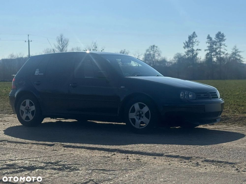 Volkswagen Golf - 4