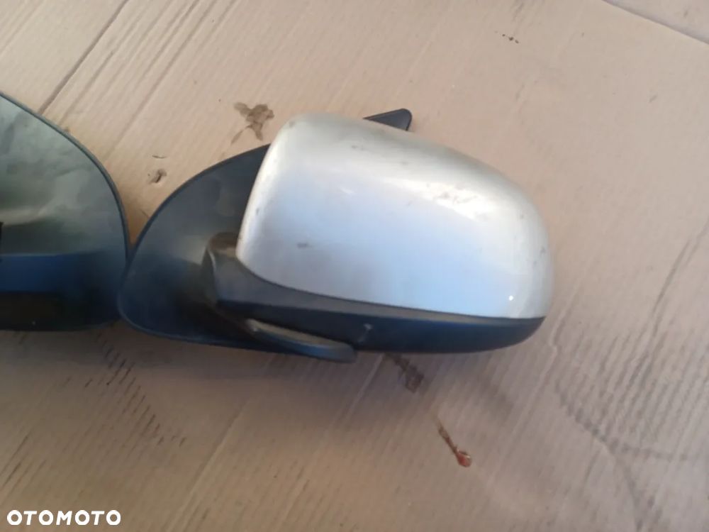LUSTERKO 7PIN  HYUNDAI i20 08-12 5D - 6