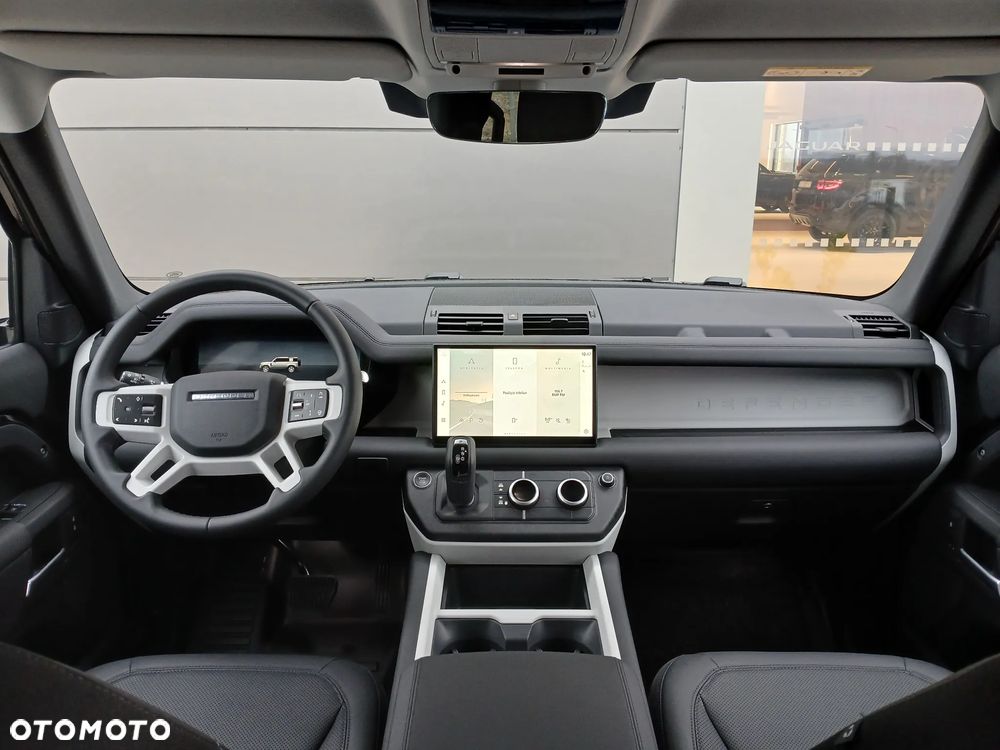 Land Rover Defender - 9