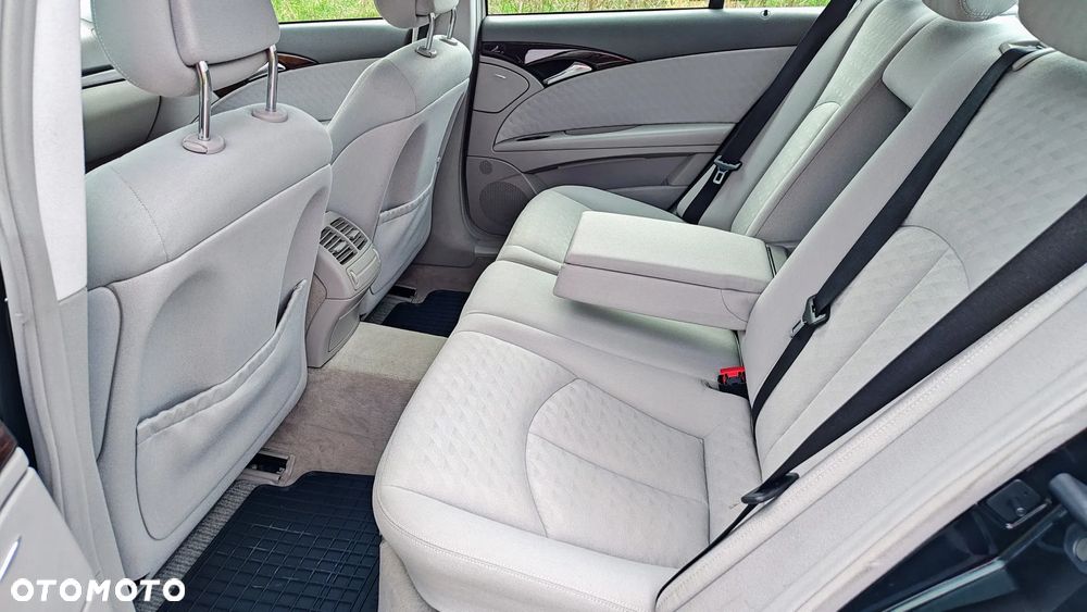 Mercedes-Benz Klasa E 220 CDI Automatik Classic - 13