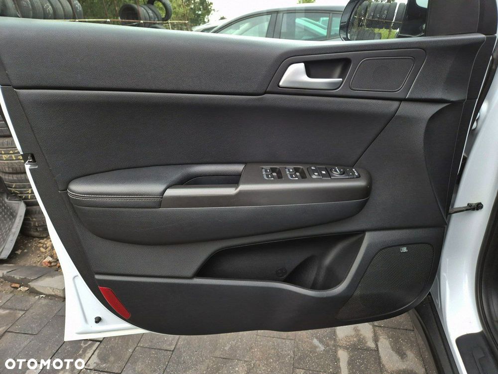 Kia Sportage - 14