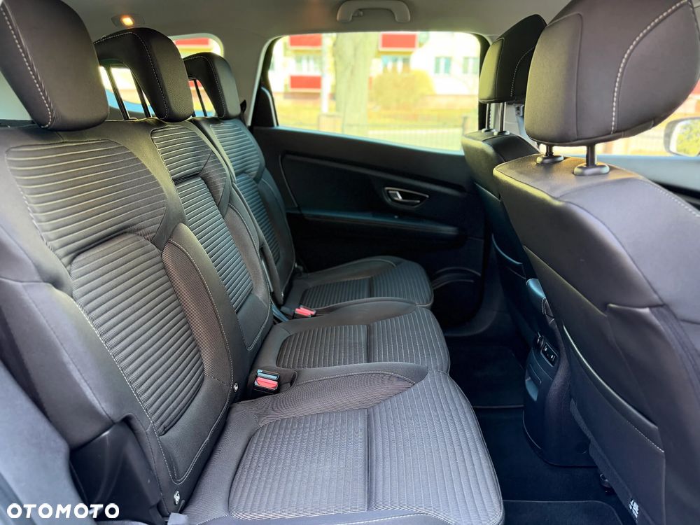 Renault Grand Scenic - 20