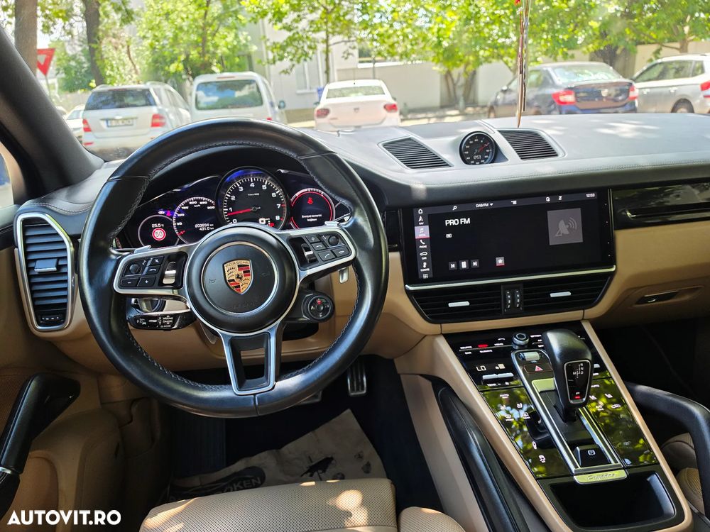 Porsche Cayenne S - 9