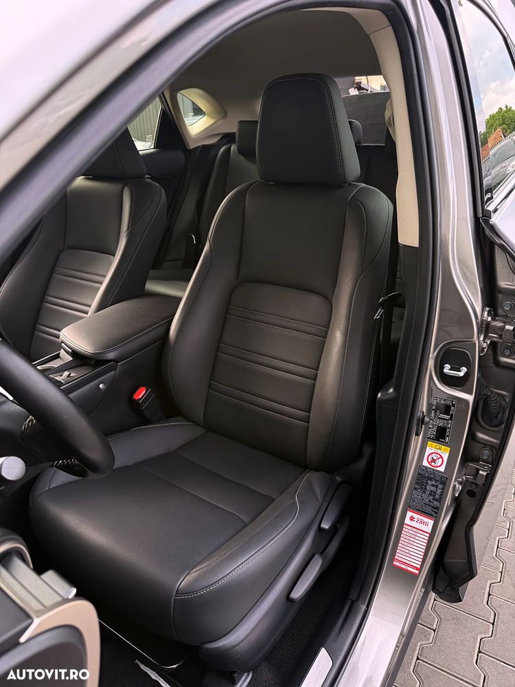 Lexus Seria NX 300h AWD Luxury - 22