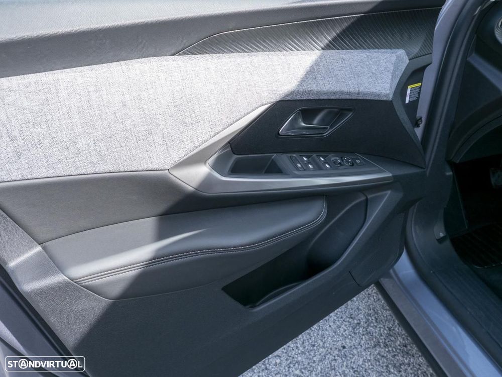 Peugeot E-5008 73 kWh Allure - 21
