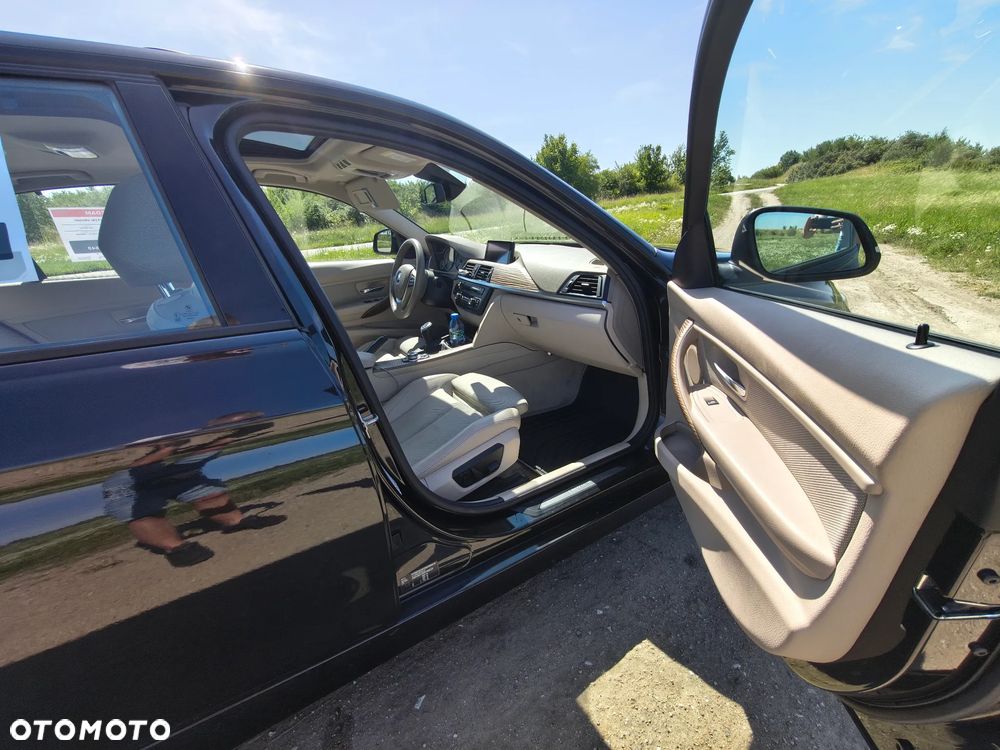 BMW Seria 3 328i xDrive Modern Line - 10