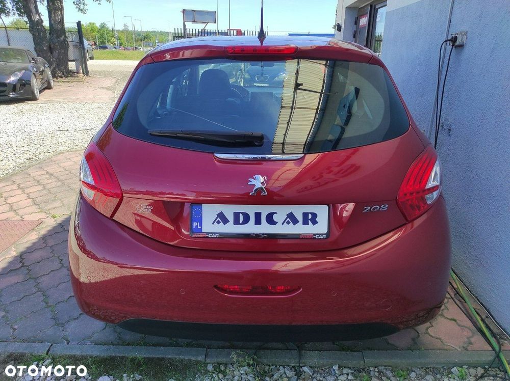 Peugeot 208 - 5