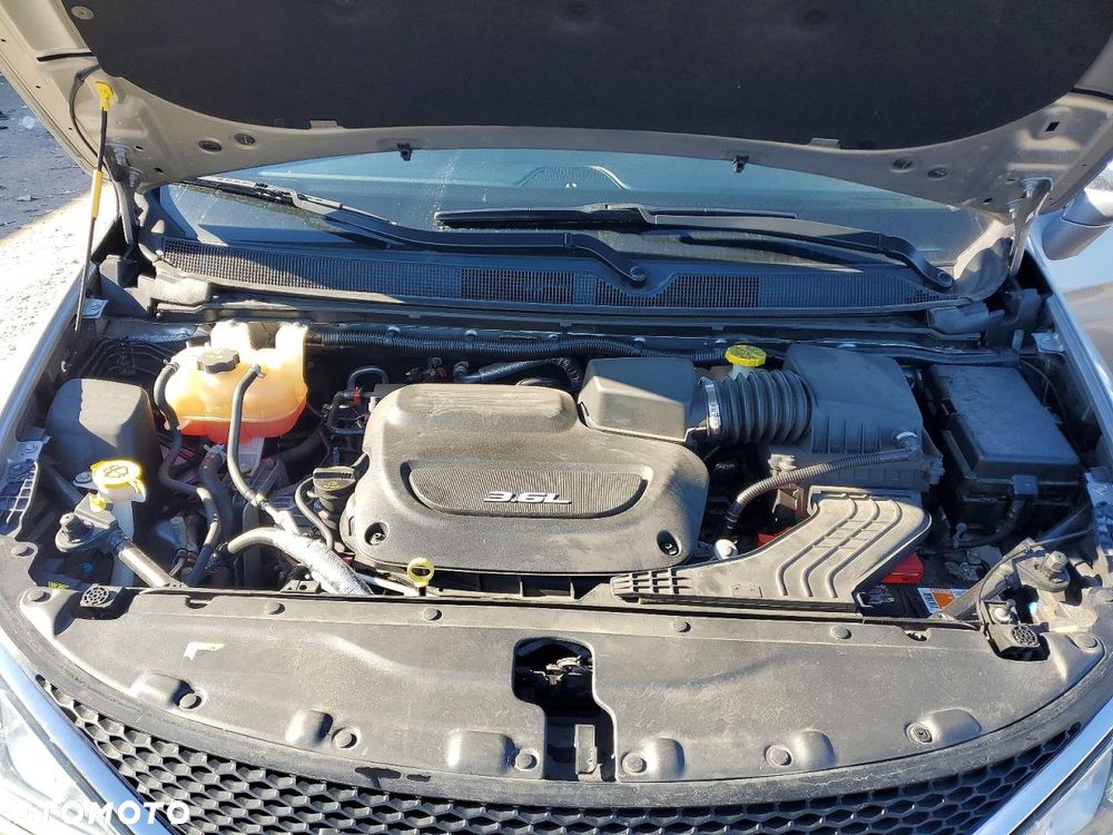 Chrysler Pacifica - 8